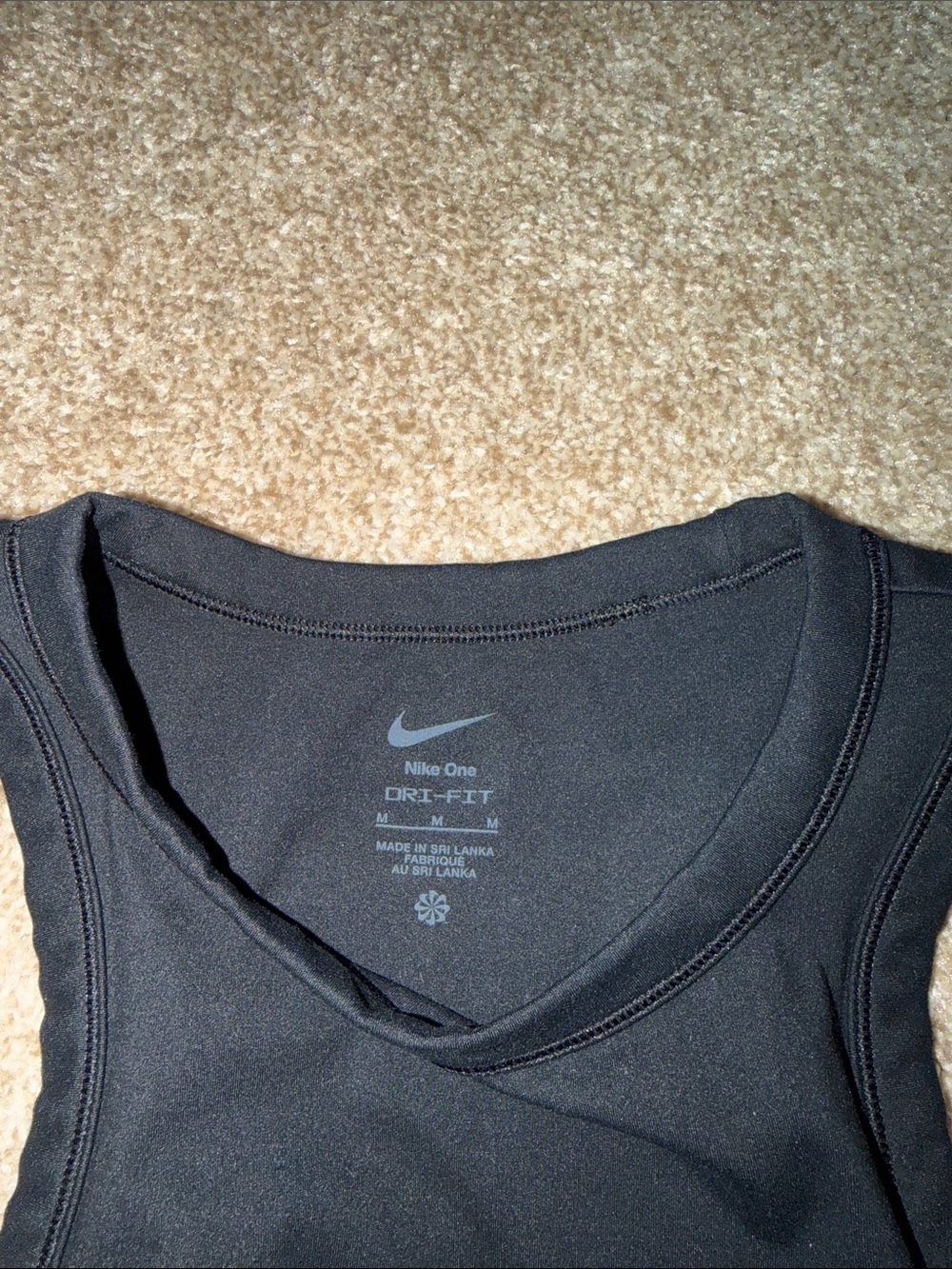 Nike Black Ribbed Performance Crop Tank - Picture 2 of 3